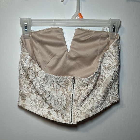 Lace crop top - Picture 3 of 3